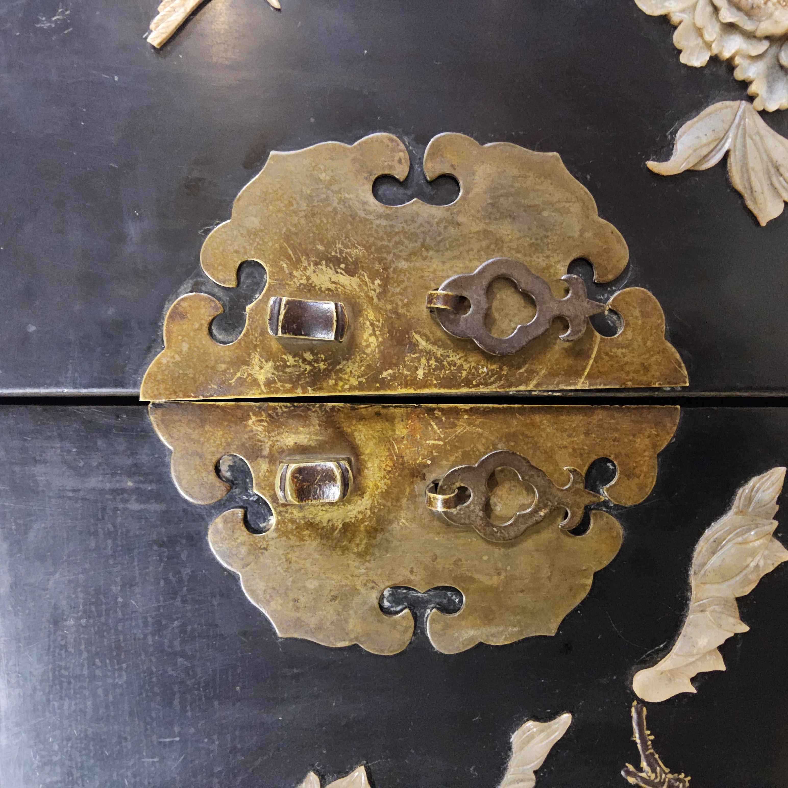 Vintage Chinese Lakkast Vogels Bloemen (speksteen) Bohemian Kast / Oosterse Kast / Aziatische Kast image 12