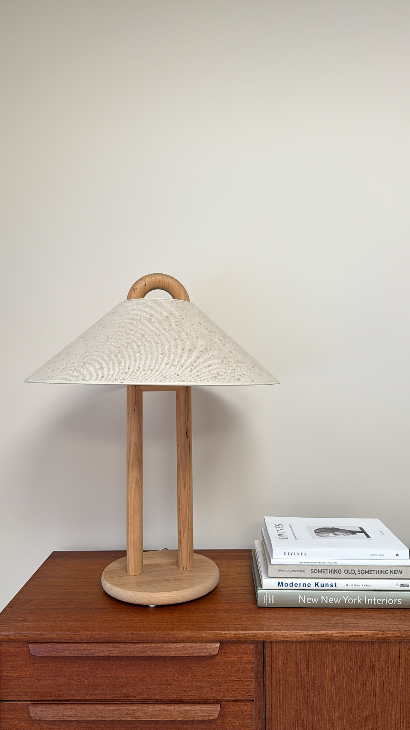 Lys Denemarken Vintage Houten Lamp Met Beige Kap image 3
