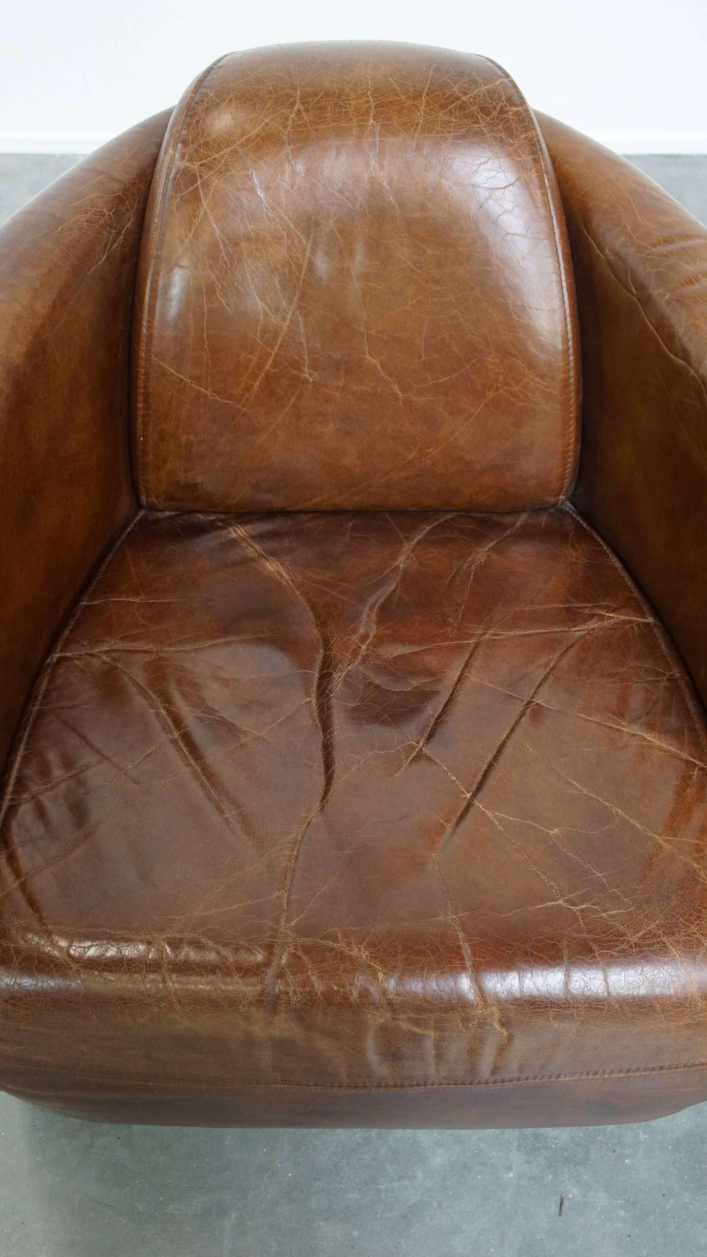 Karaktervolle En Unieke Bruine Aviator Design Fauteuil Gemaakt Van Rundleer image 7