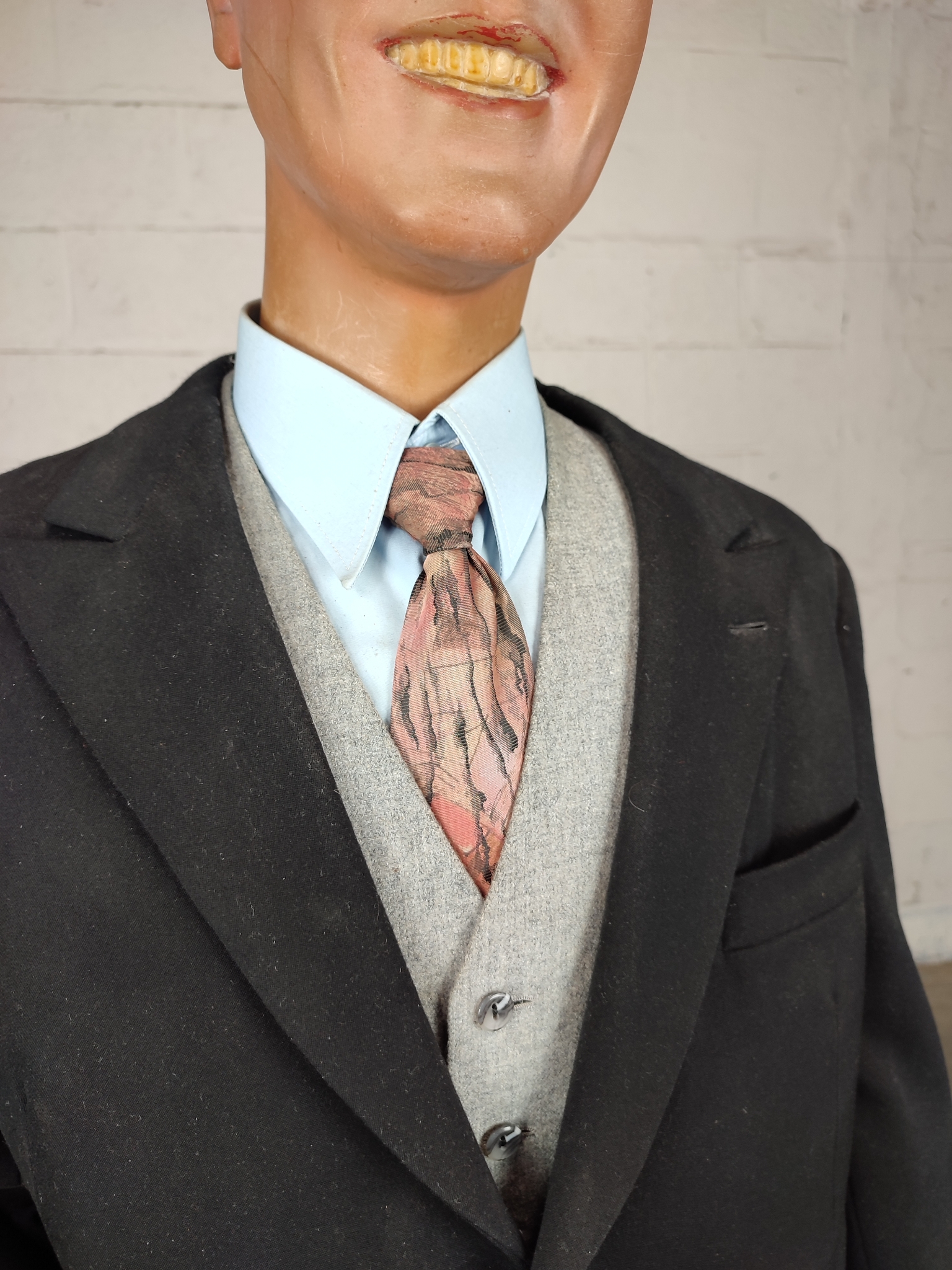 Levensechte Oude Mannequin Frans Reper image 10