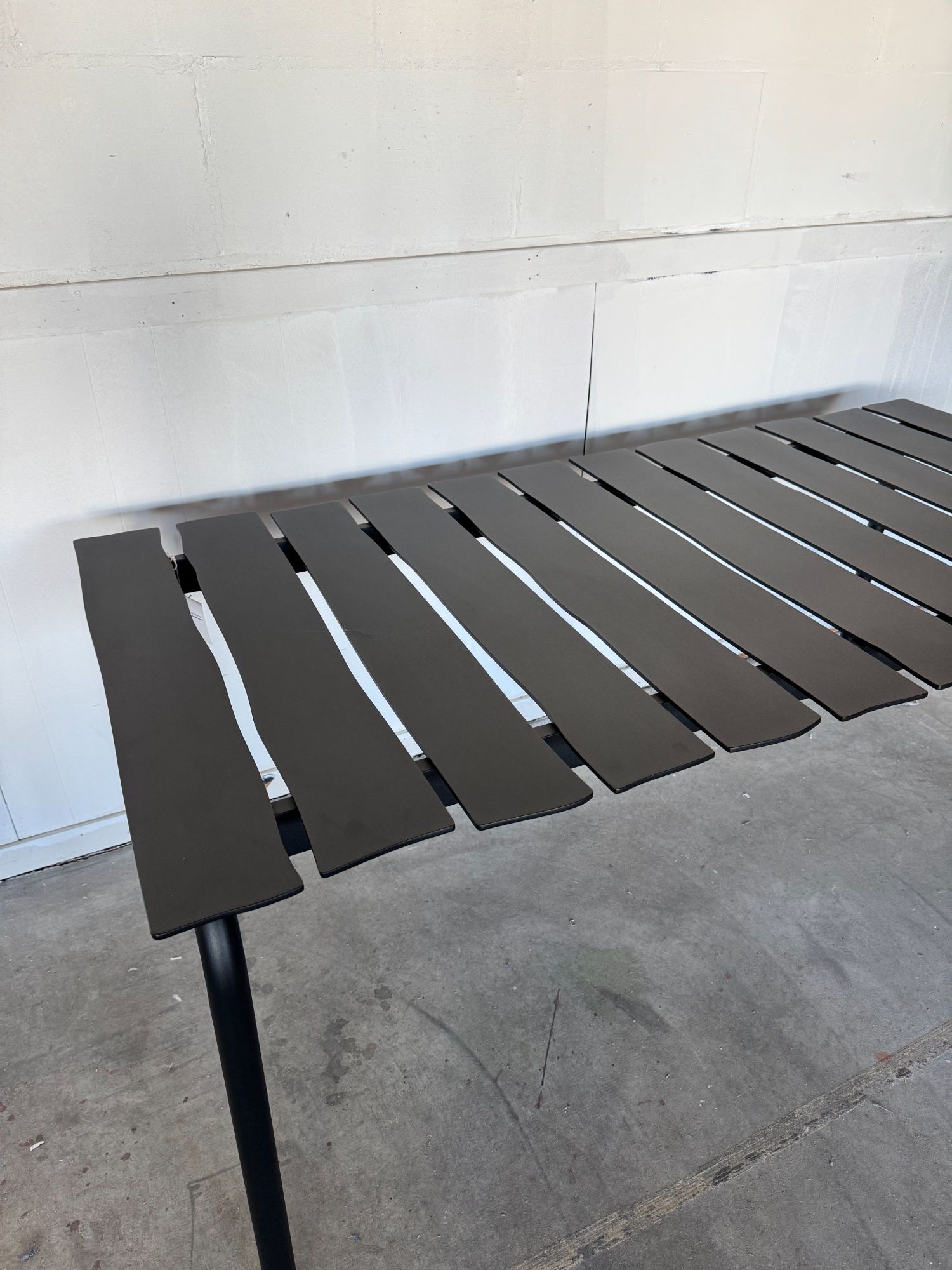 Serax X Maarten Baas Tuinset Groot Black Aligned image 4