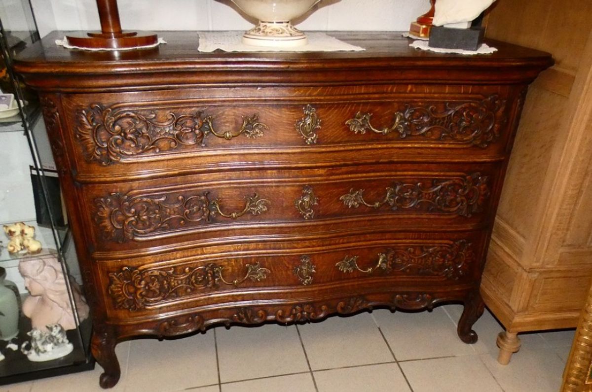 Louis Xv Commode In Massief Eikenhout image 7