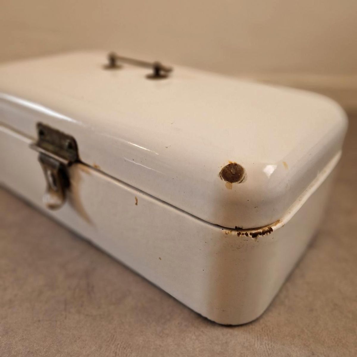 Vintage Witte Emaille Brooddoos Broodtrommel Bak image 2
