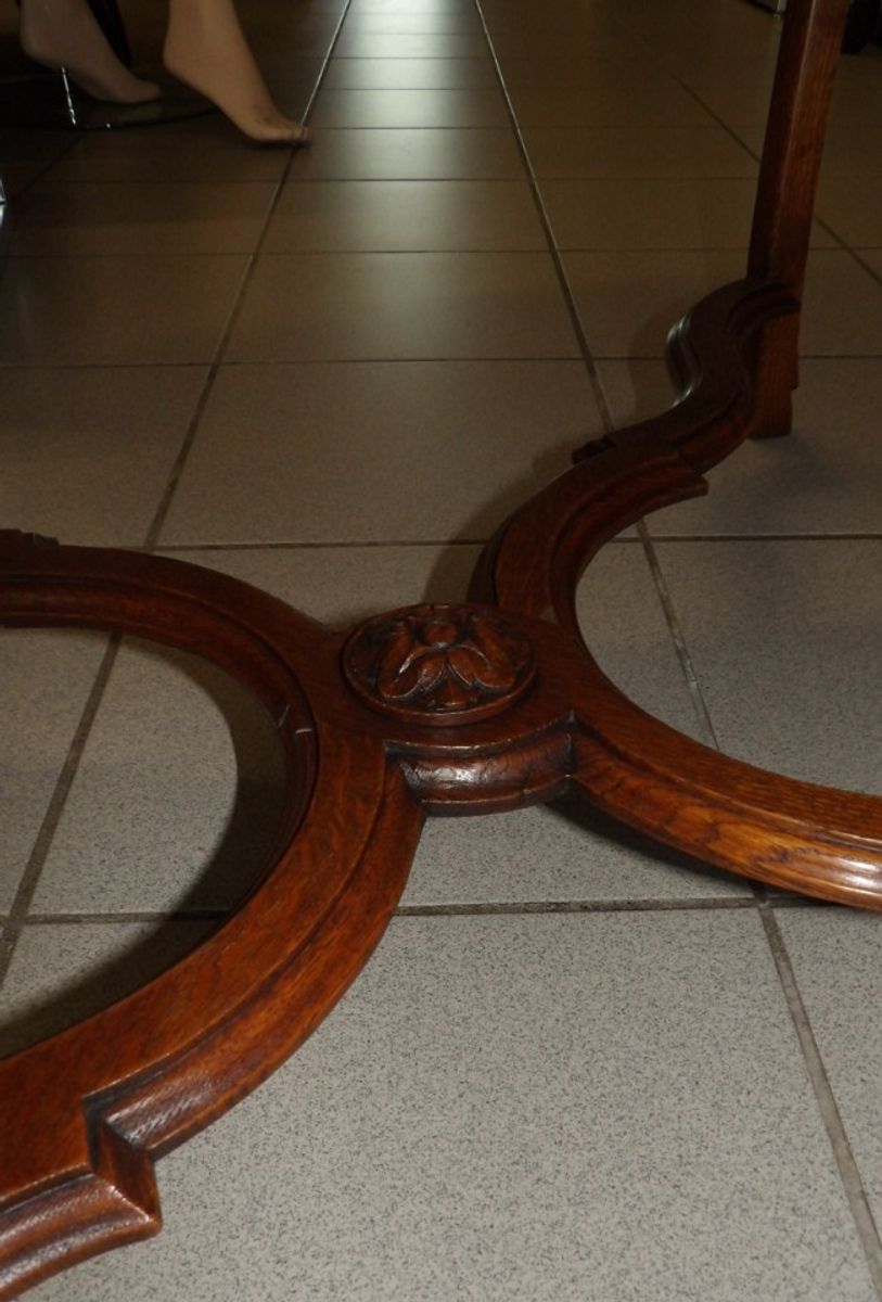Grote Luikse Bijzettafel. image 2