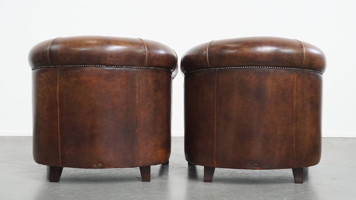 Charmante En Unieke Set Van 2 Schapenleren Clubfauteuils Met Een Comfortabele Zit image 3
