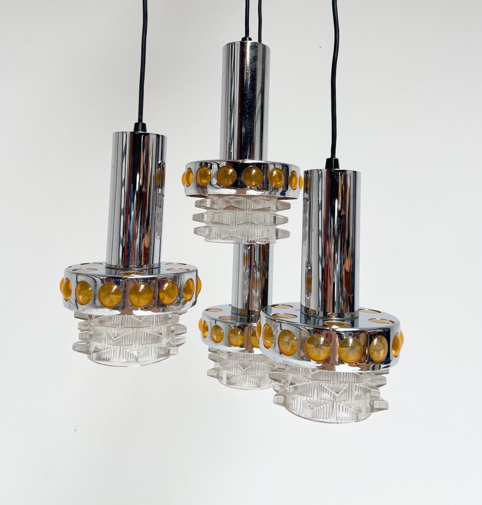 Massive Cascade Kroonluchter Met 4 Lichtpunten, 1970's image 3
