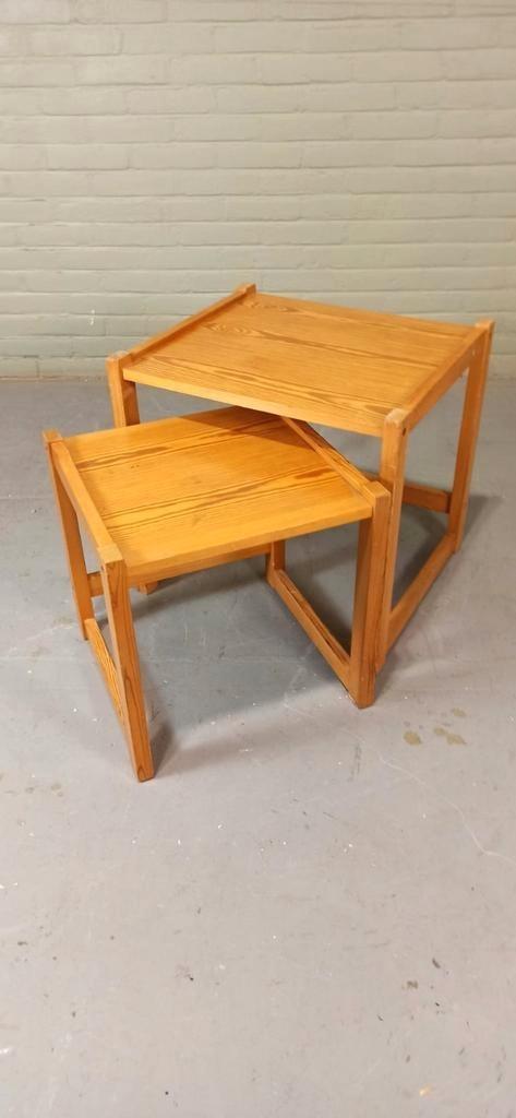 Vintage Grenen Mimiset Bijzettafels image 2