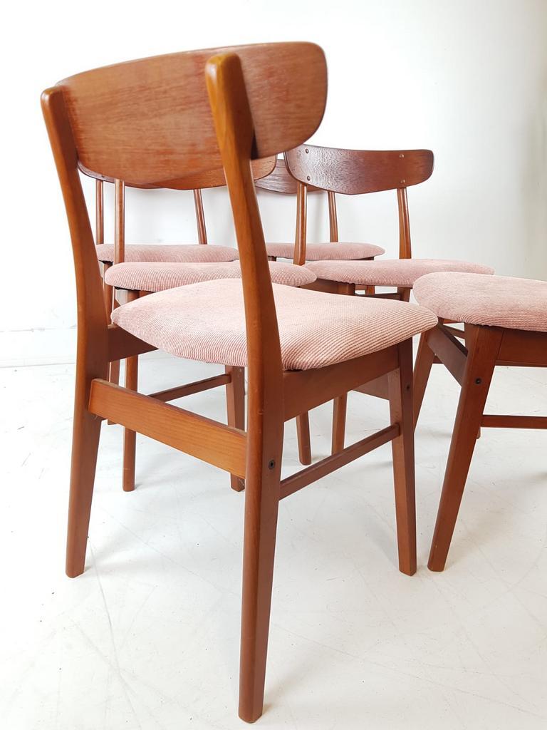 6 Deense Eettafel Stoelen Farstrup Nieuw Gestoffeerd Roze image 10