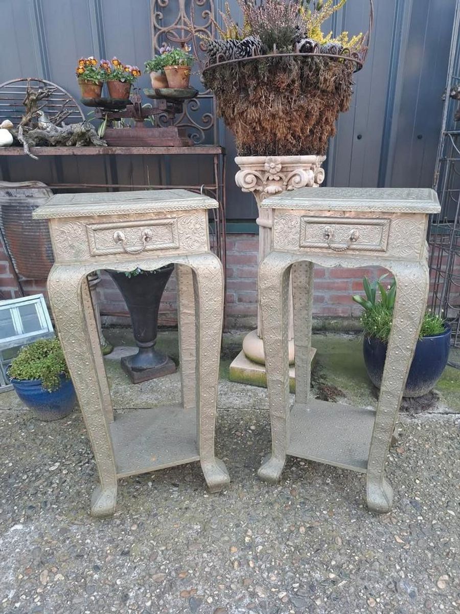 2 Ladekastjes, Nachtkastjes Bekleed Met Beslagen Metaal Afko image 2