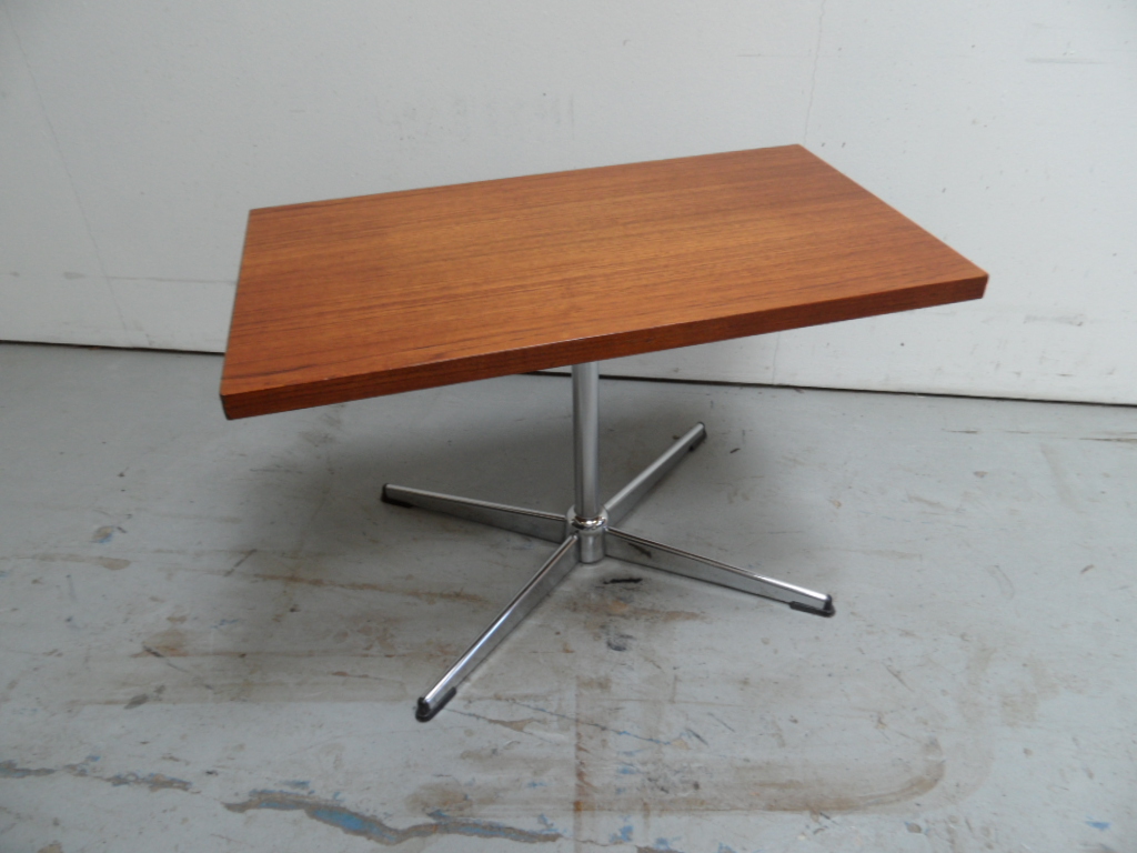 Tv Tafel 1950's image 2