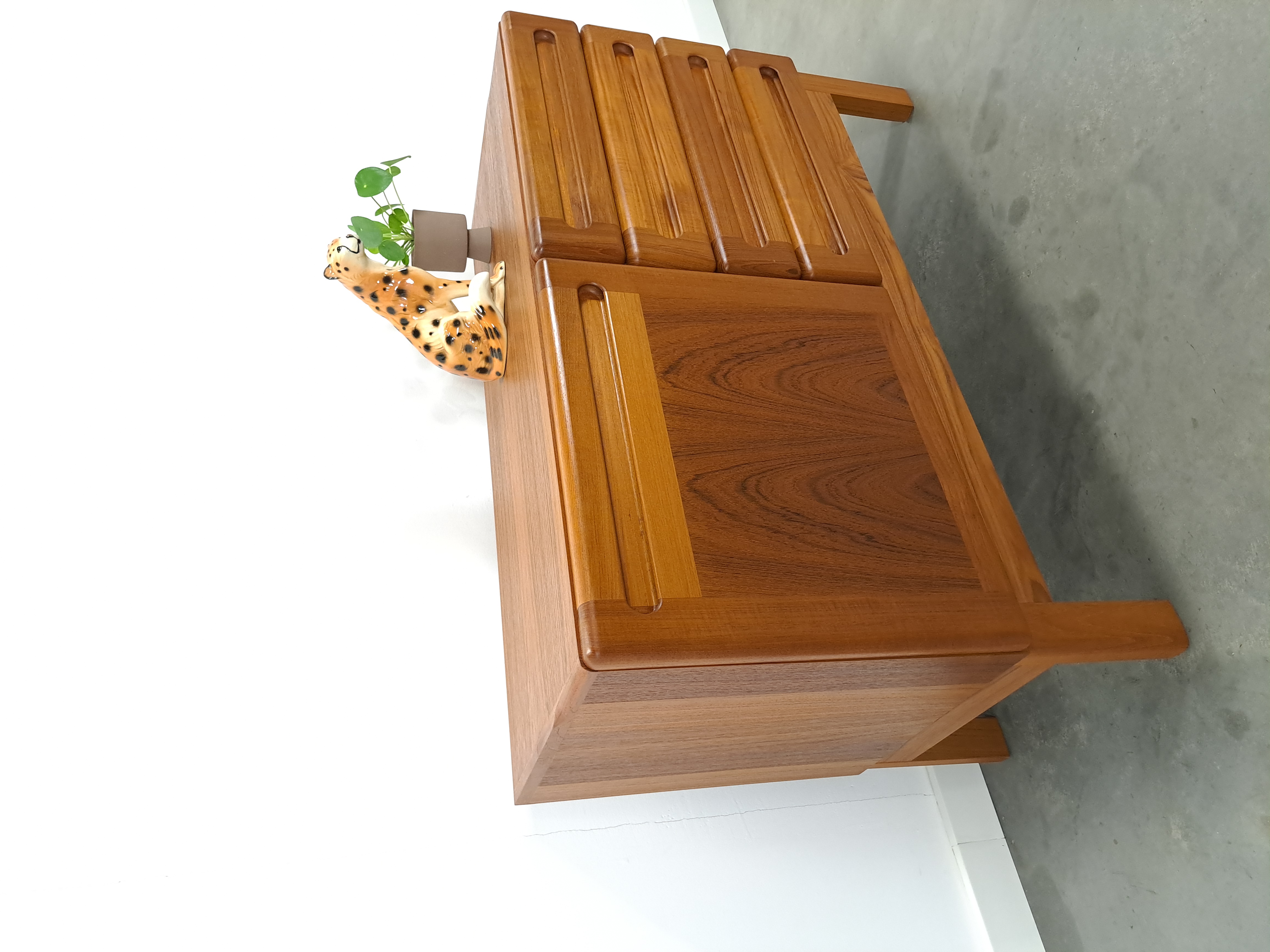 Deens Design Teak Dressoir dyrlund image 6