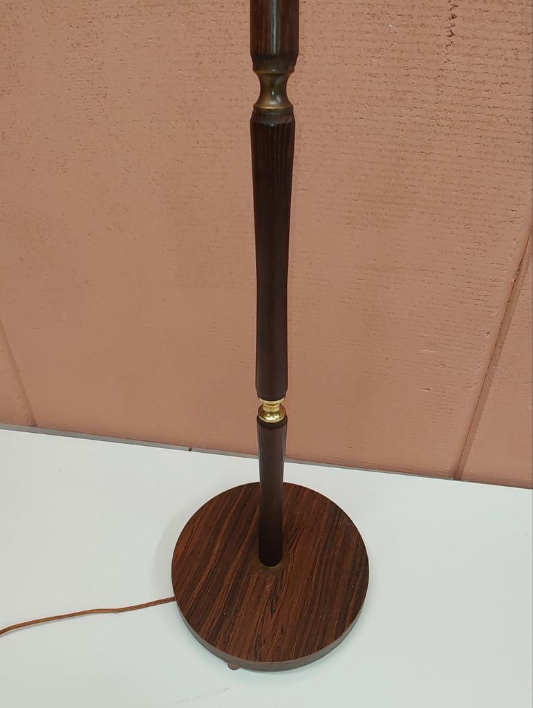 Elegante Staande Lamp Met Geplooide Kap image 10