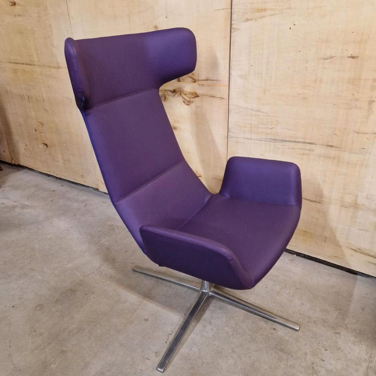 Stijlvolle Strakke Lexi Lounge Paarse Draaifauteuil image 6