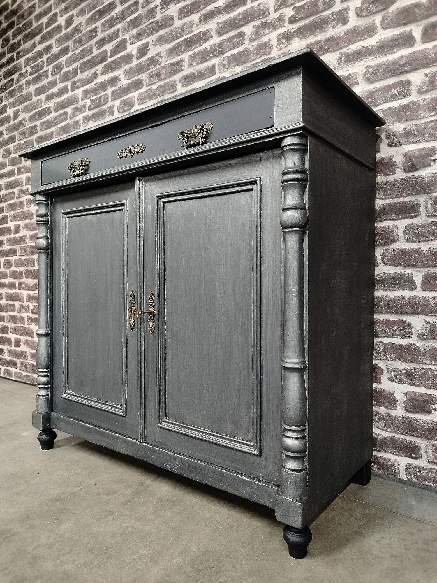 Meidenkast / Dressoir / Ladekast / Commode image 5