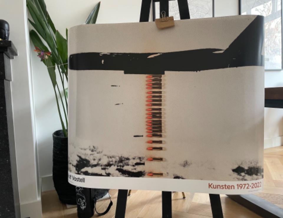 Wolf Vostell (1932-1998), Liostick B52 Bomber, image 5