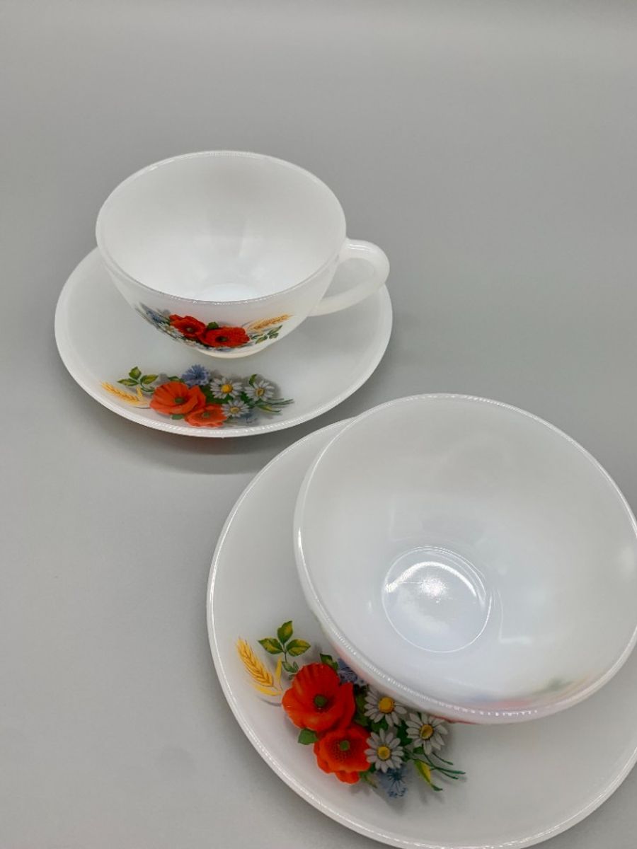 Set Arcopal Grote Kop En Schotel Veldbloemen image 2