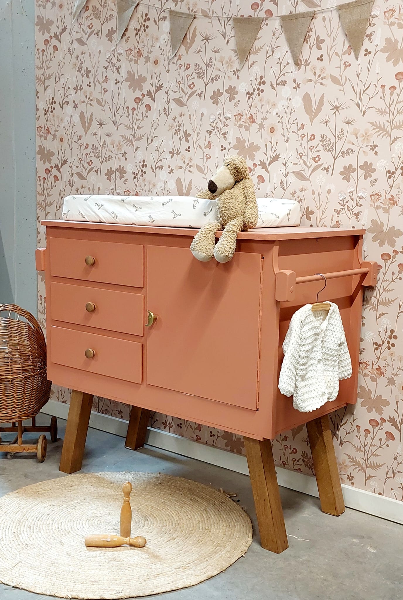 Vintage Unieke Commode Babykamer Terracotta image 5