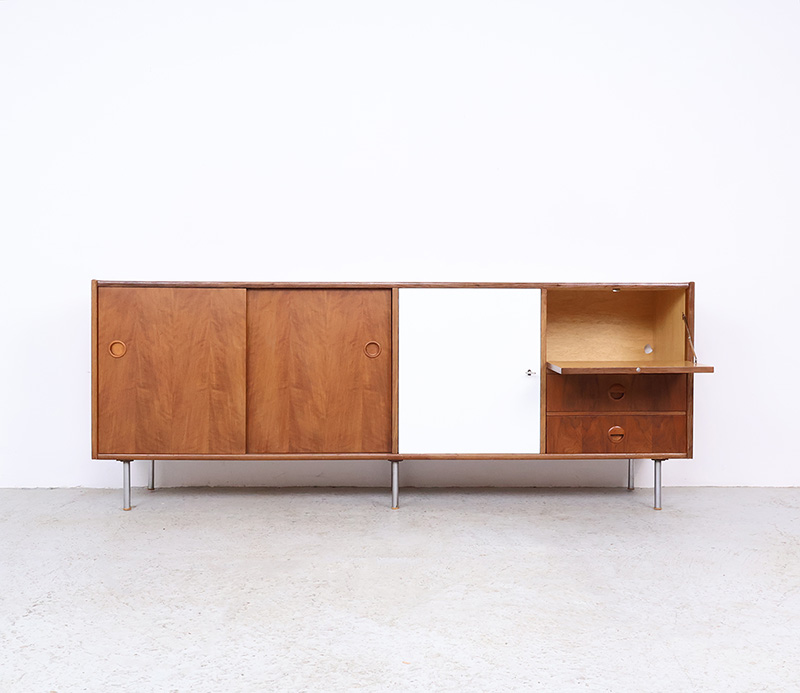 dressoir notenhout modern Walnut Dresser, Scandinavian Design | 1,579