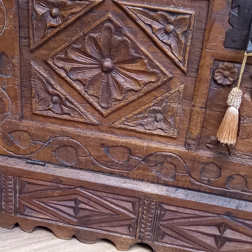 Grote Spaanse Antieke Kastanjehouten Primitieve Kist image 6