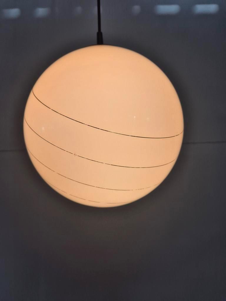 Vintage Opaline Space Age Lamp Met Gouden Randen Globe image 4