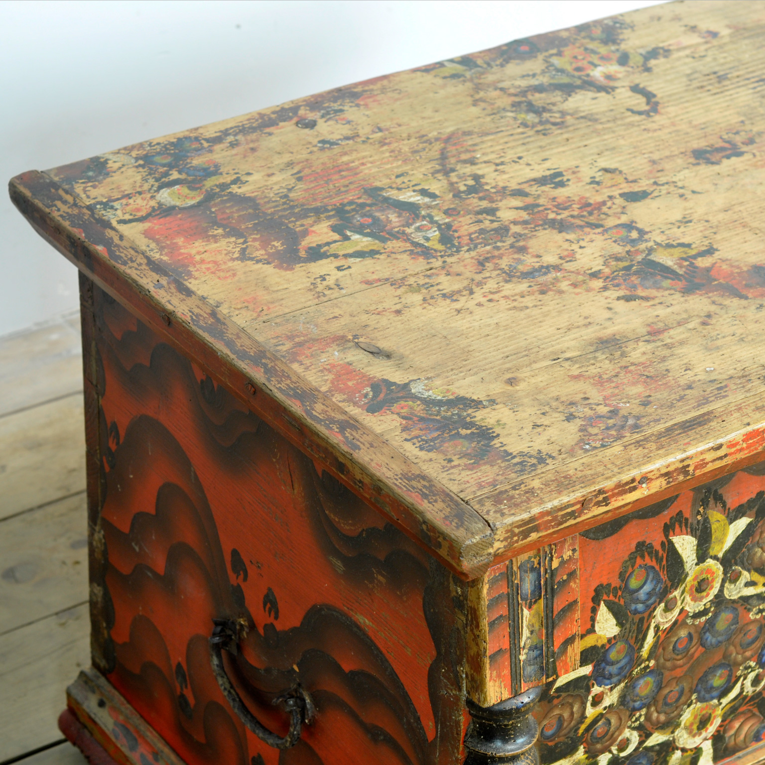 Folk Art Bruidskist, Circa 1850 image 9