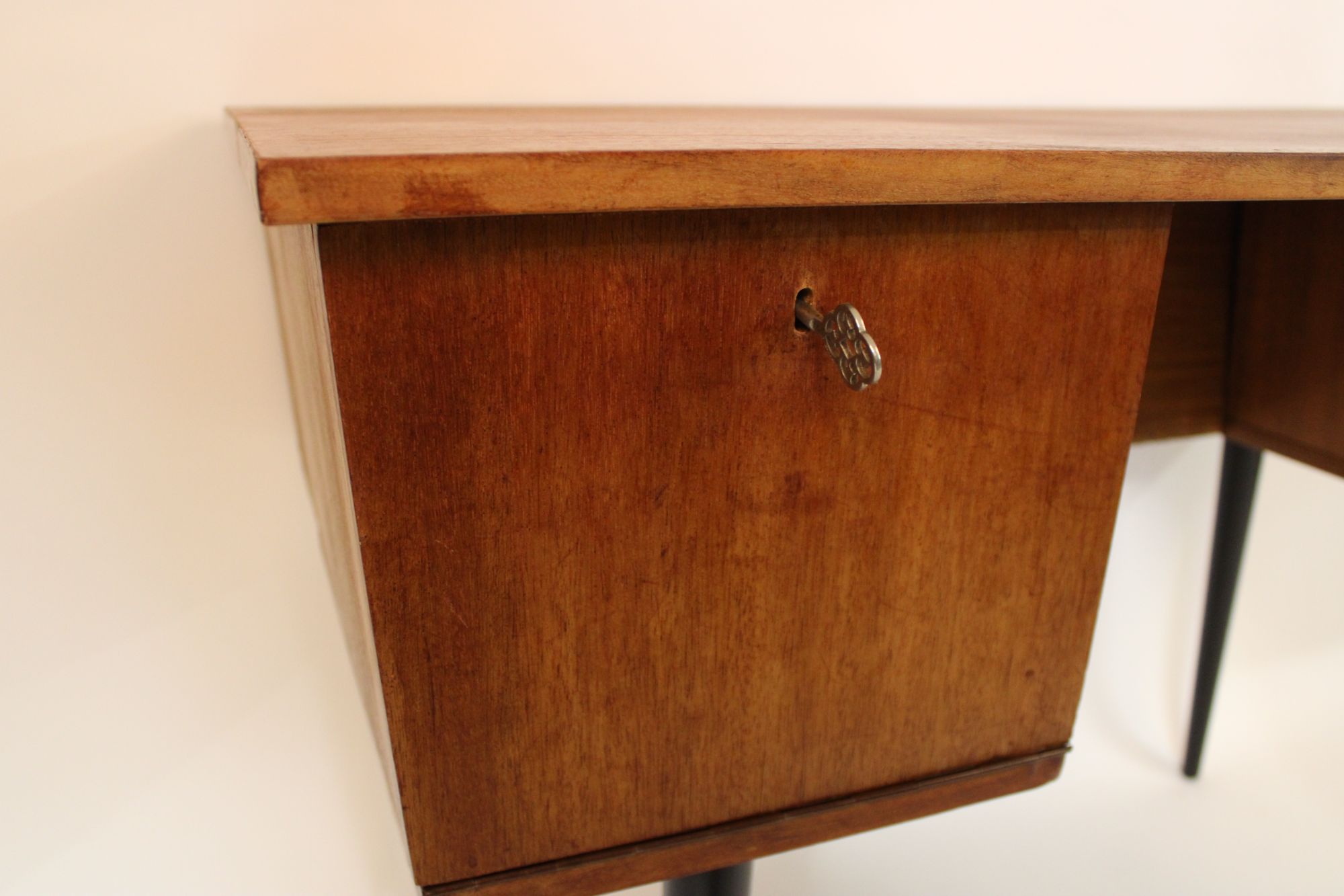 Mid-century Vintage Bureautje – Jaren ’60 – Teak – Design Bureau / Schrijftafel / Retro Meubel image 5