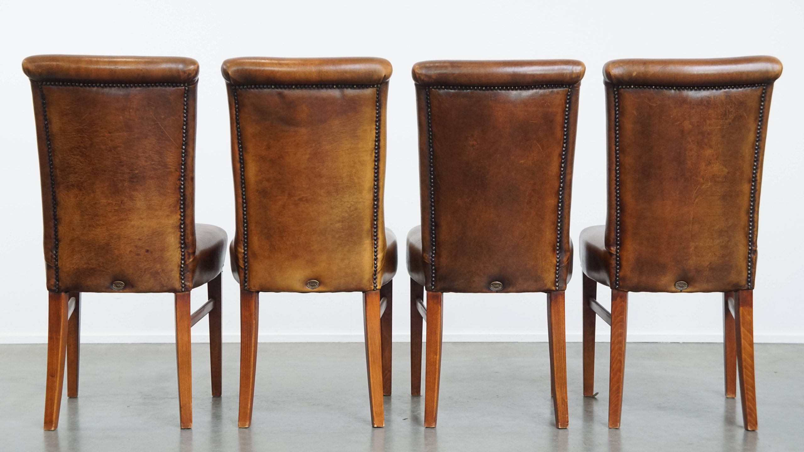 Tijdloze Set Van 4 Statige Comfortabele Eetkamerstoelen Van Schapenleer image 5