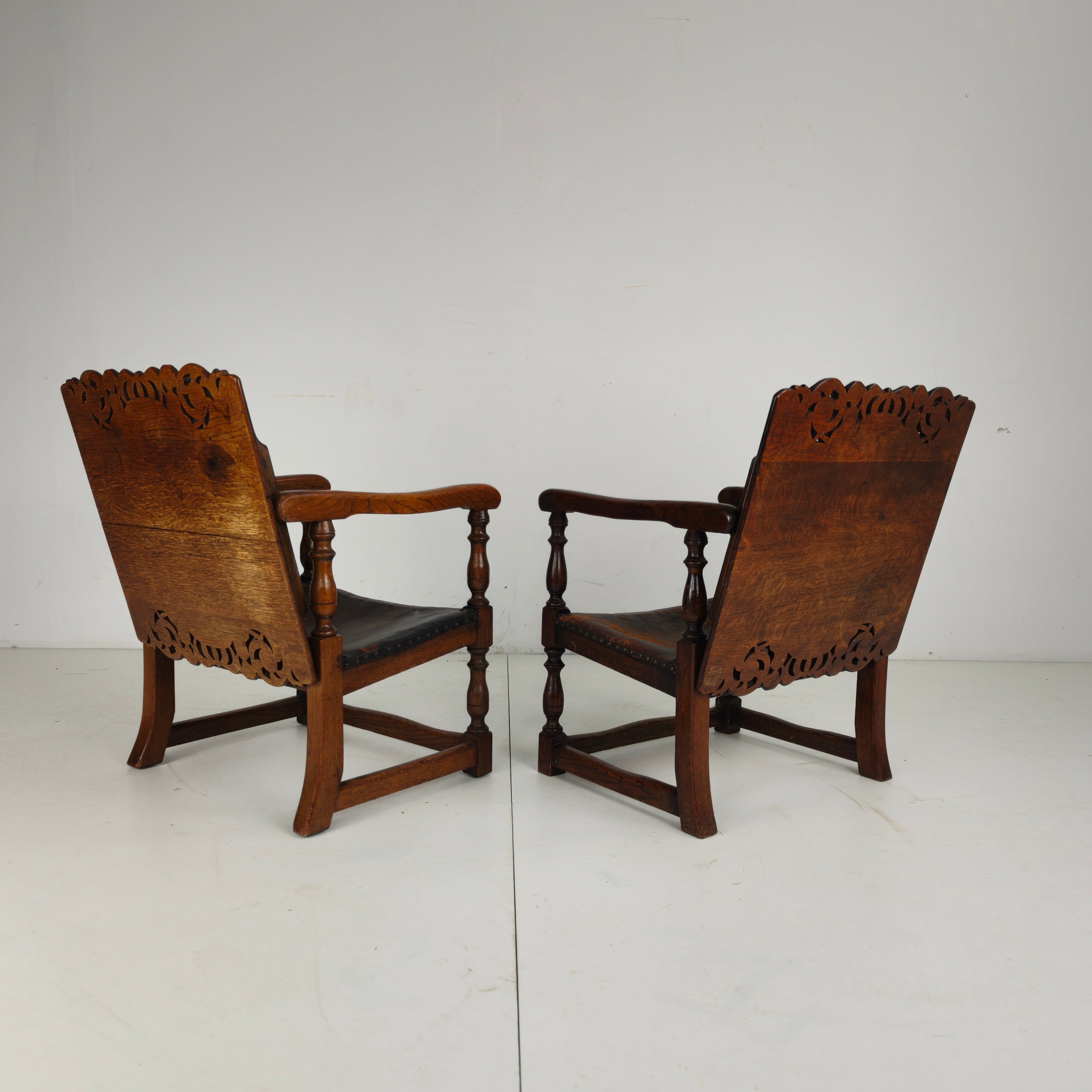 Pair Of English Antique Jacobean Monk Armchairs / Tables By F. Parker & Sons Ltd image 4