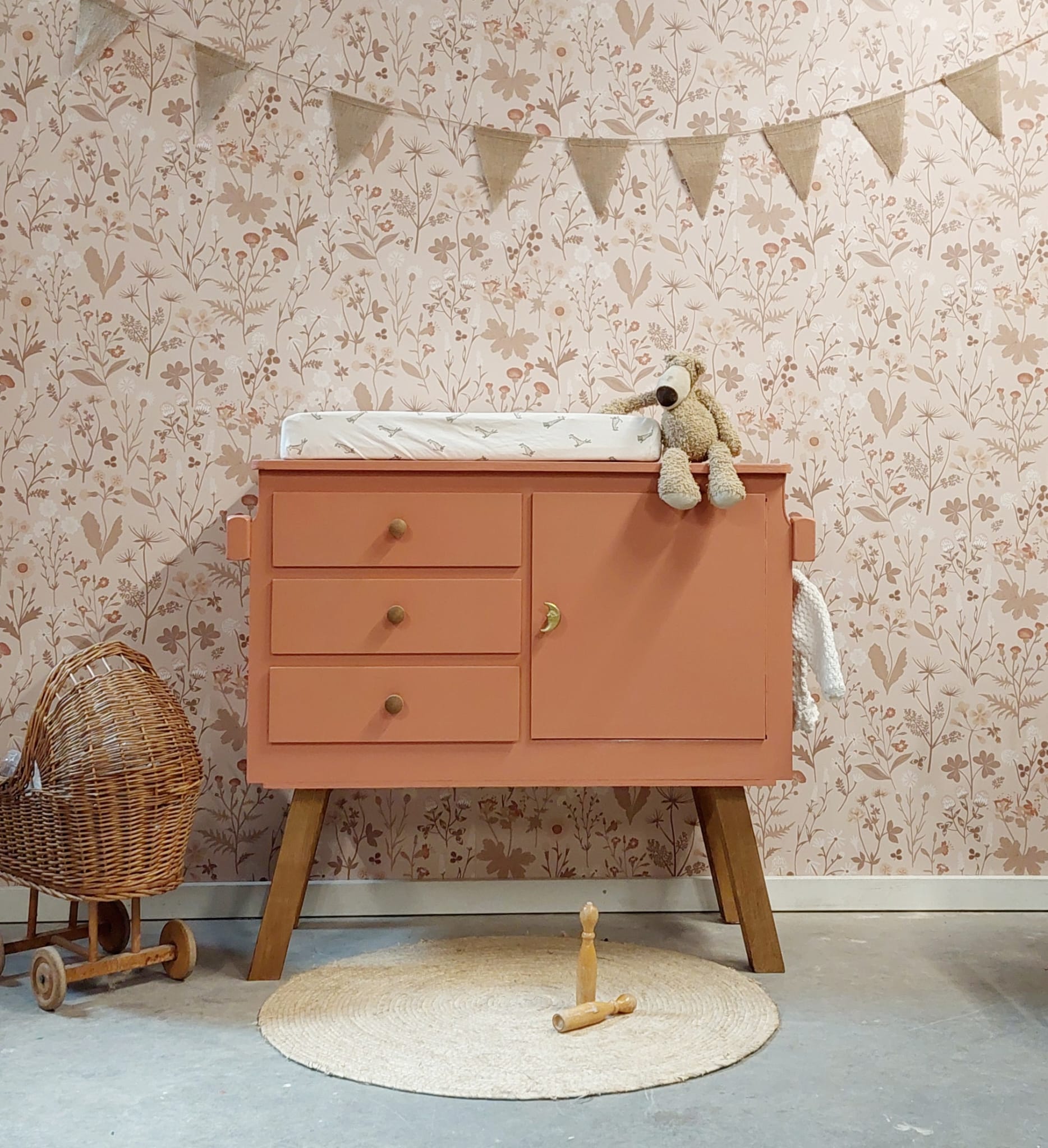 Vintage Unieke Commode Babykamer Terracotta image 7