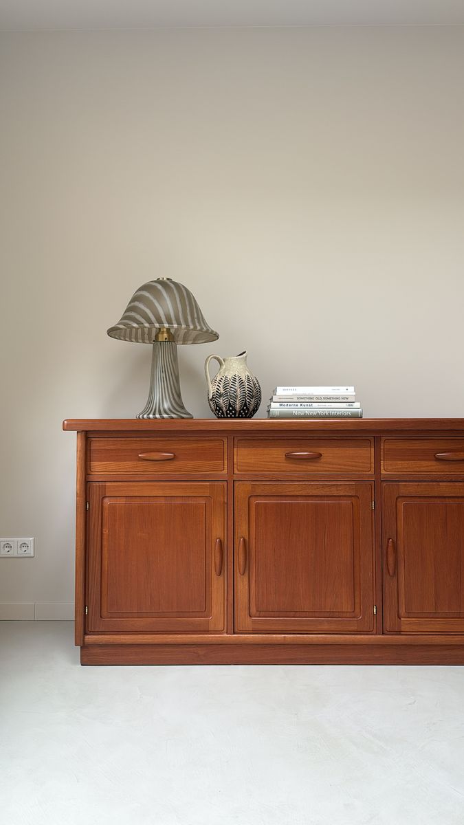 Vintage Houten dyrlund Kast / Dressoir image 3