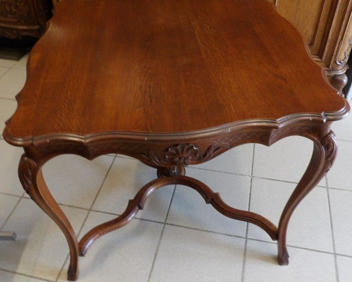 Grote Luikse Bijzettafel. image 8