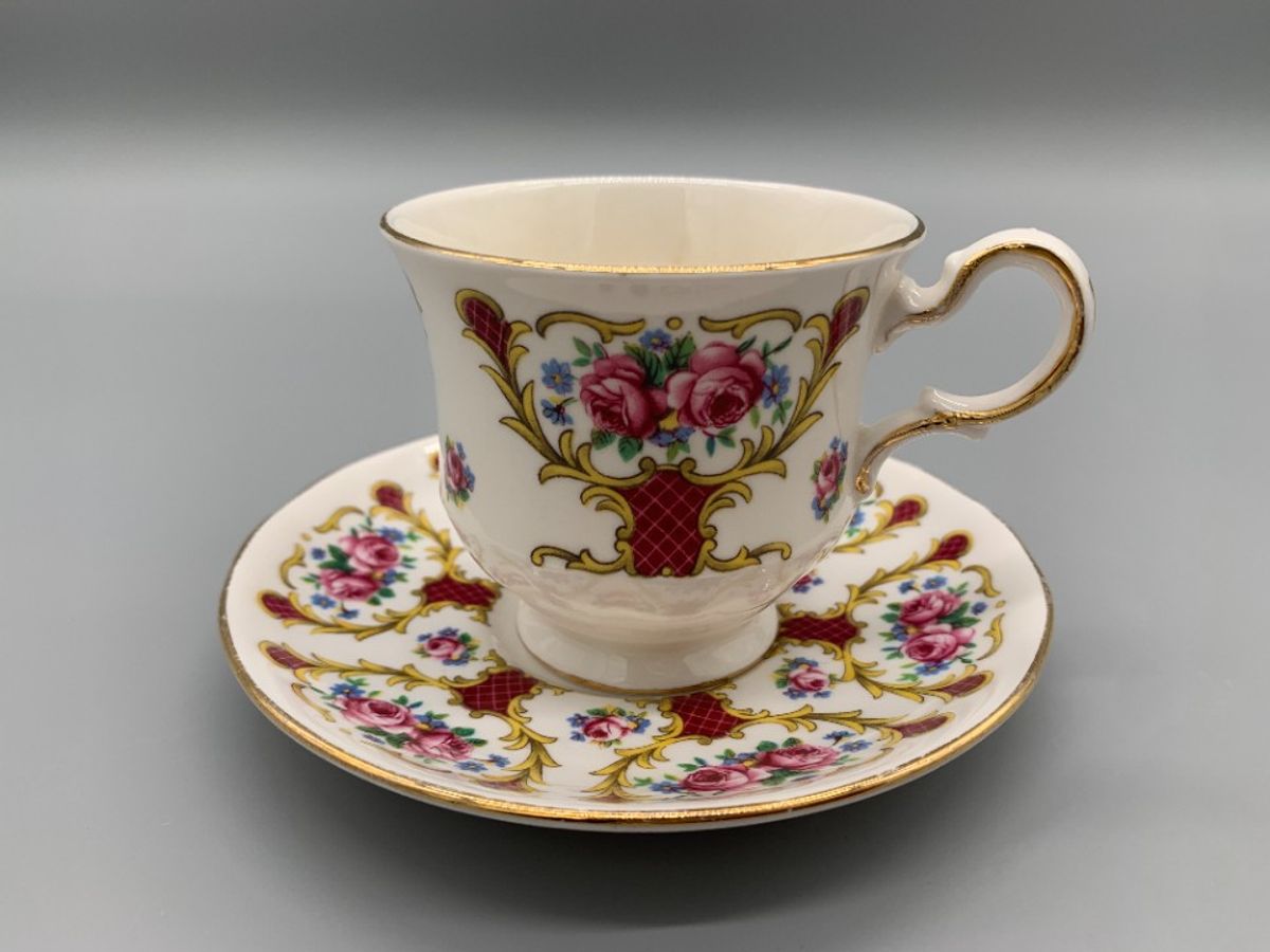 Queen Anne Bone China Kop En Schotel image 5