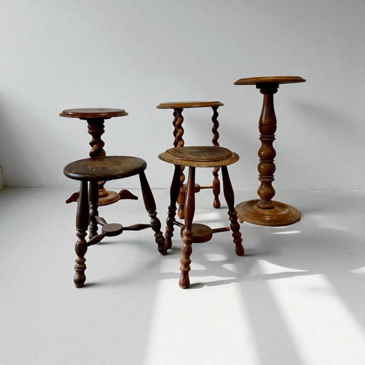 Vintage Ronde 'twisted' Bijzettafel / Plantentafel image 2