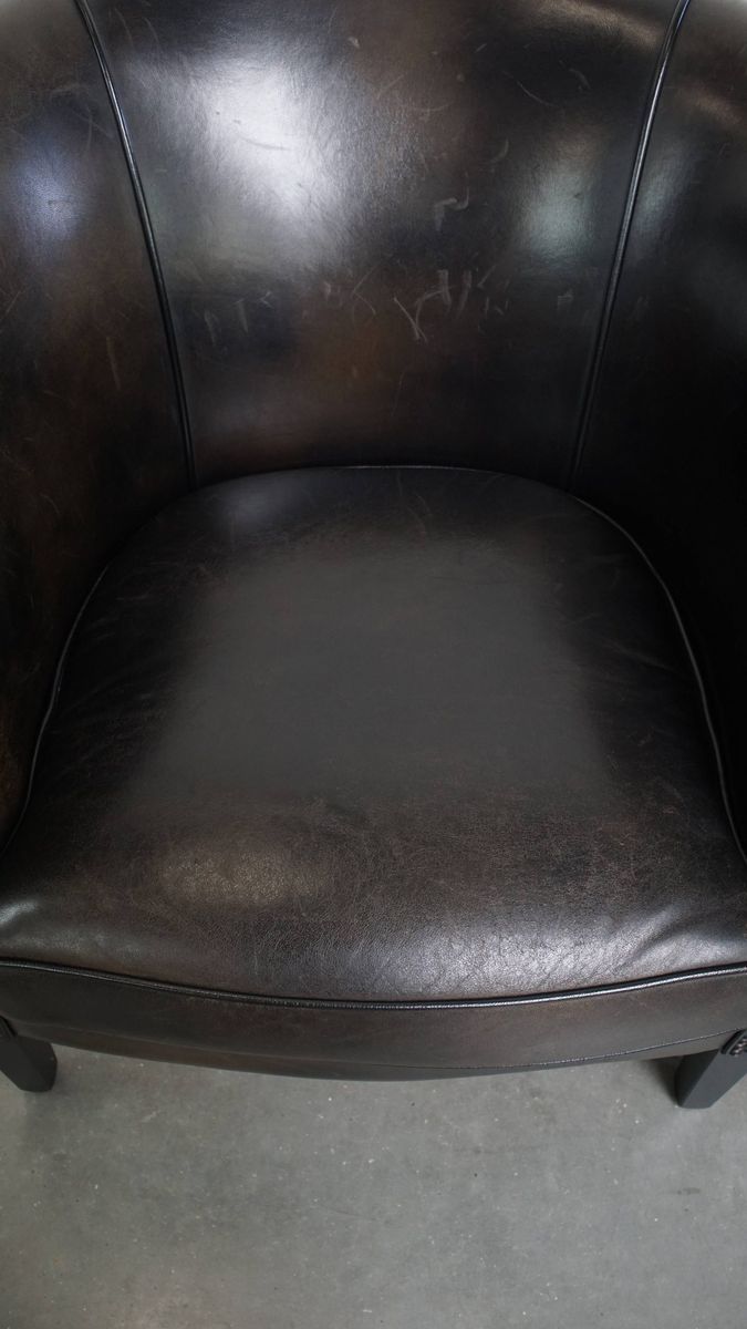 Unieke Set Van 2 Subtiele Zwart/ Grijze Schapenleren Clubfauteuils Met Een Mooi Patina image 5