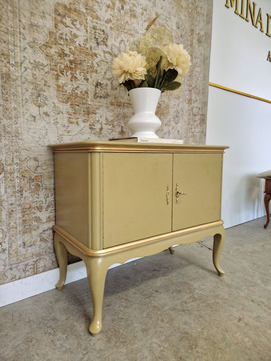 French Stijl Dressoir In Oker En Goud image 4