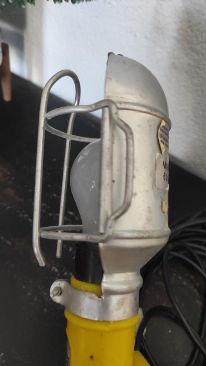 Vintage Looplamp Geel Met Zinken Kapje image 4