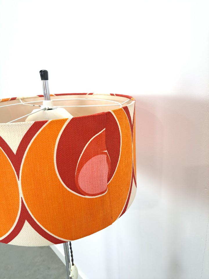 Jaren 70 Vloerlamp Met Gekleurde Kap En Fineer Voet image 11
