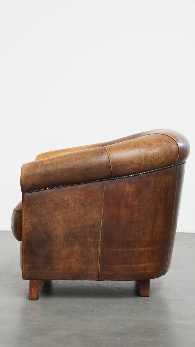Unieke En Tijdloze Schapenleren Clubfauteuil Met Een Geweldig Patina image 5