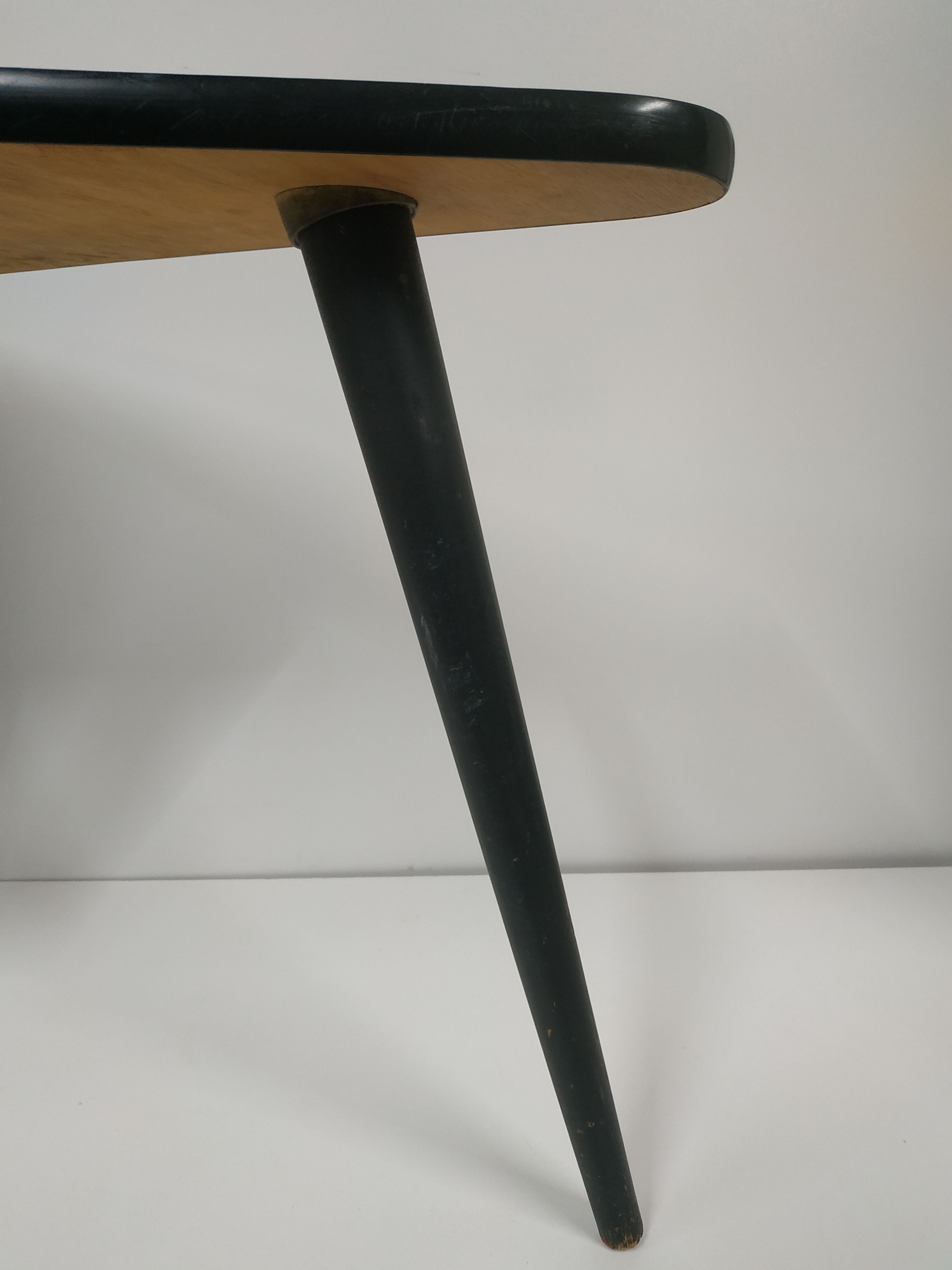 Formica 'Driehoekig' Koffietafeltje Bijzettafeltje image 8