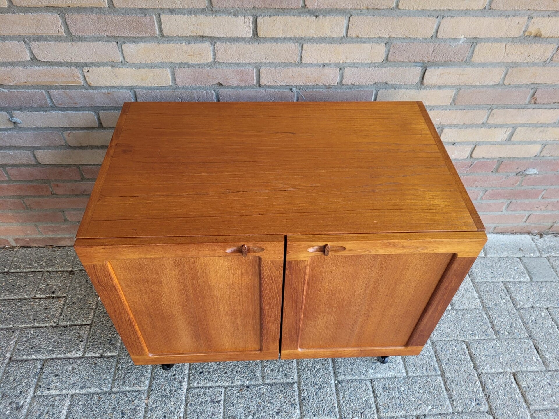 2 Deurs Kast Bramin Denemarken image 7