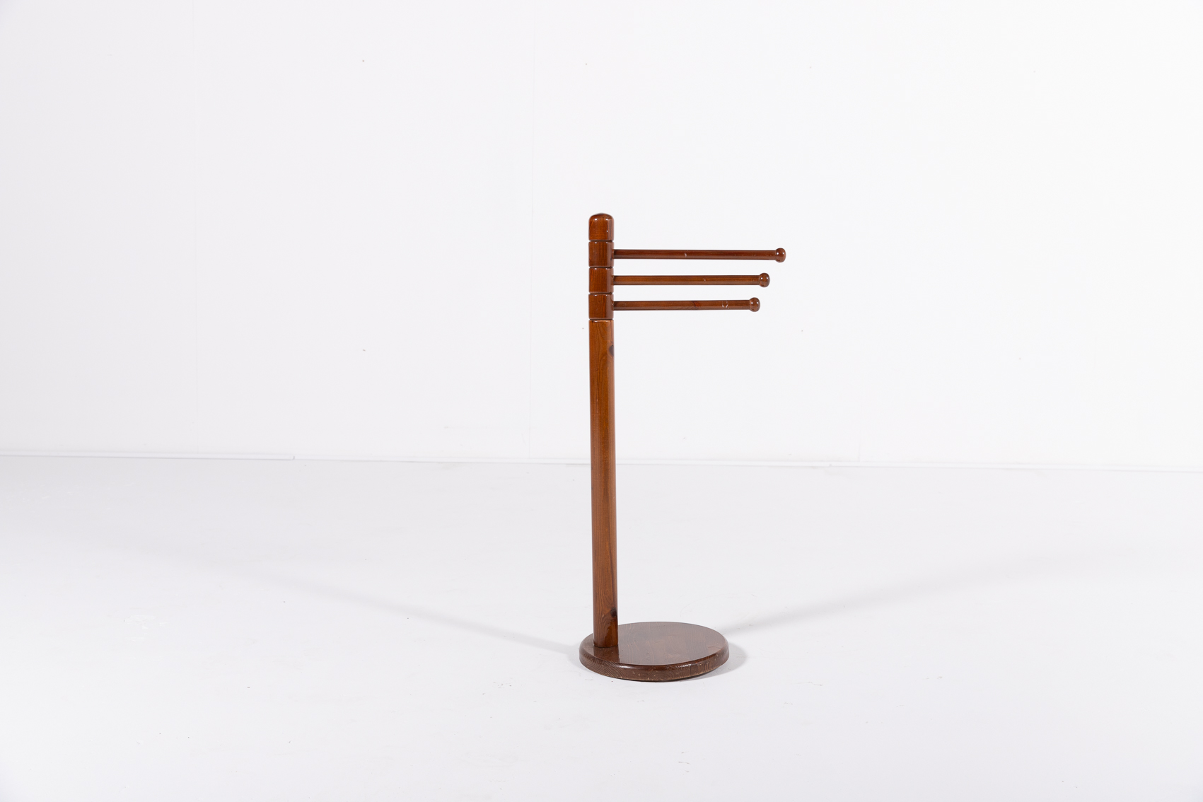 Crafted Towel Rack Stand, Italy 1960’S image 8