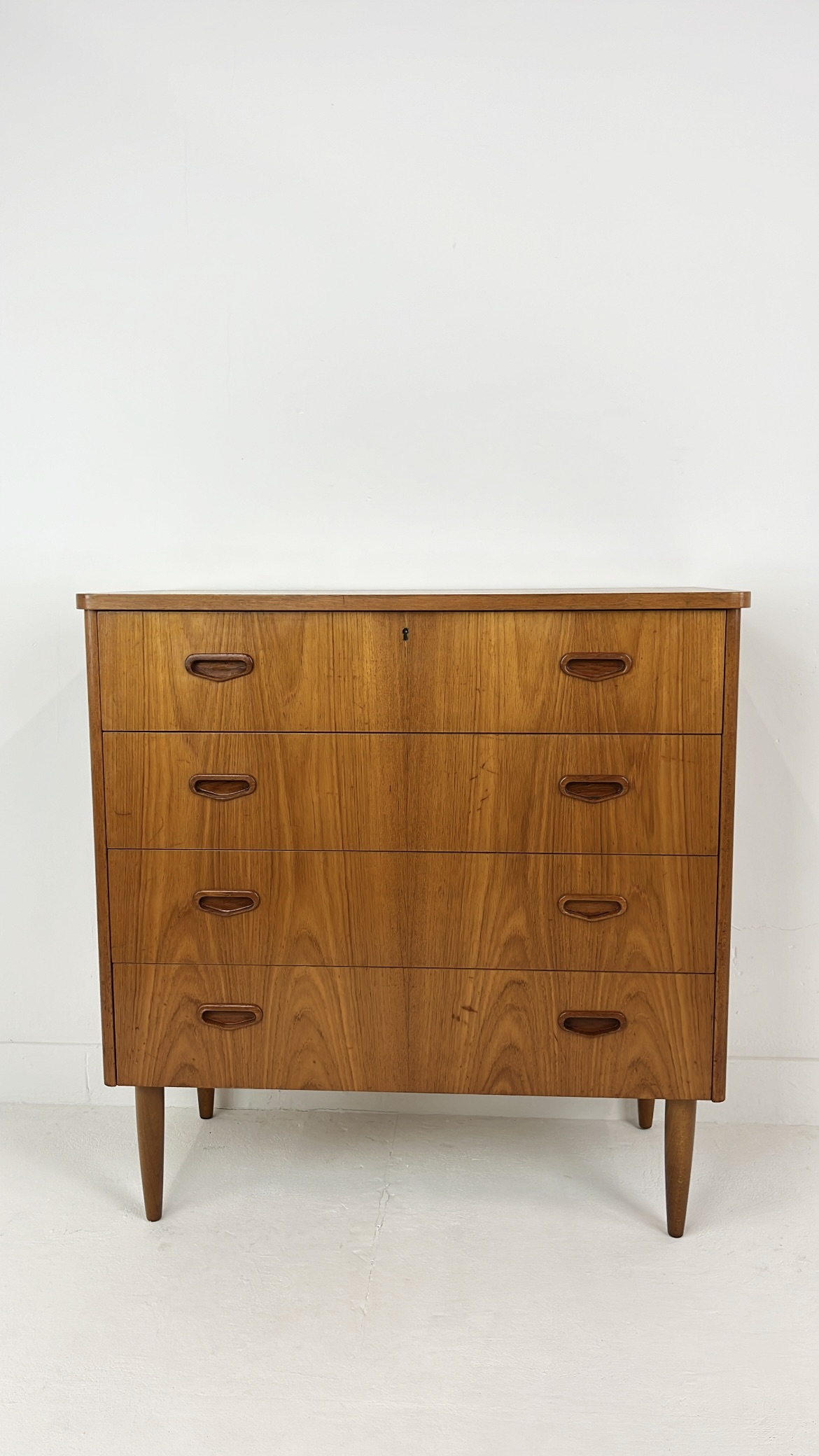 Scandinavisch Vintage Teak Fineren Ladekast Luvos image 2