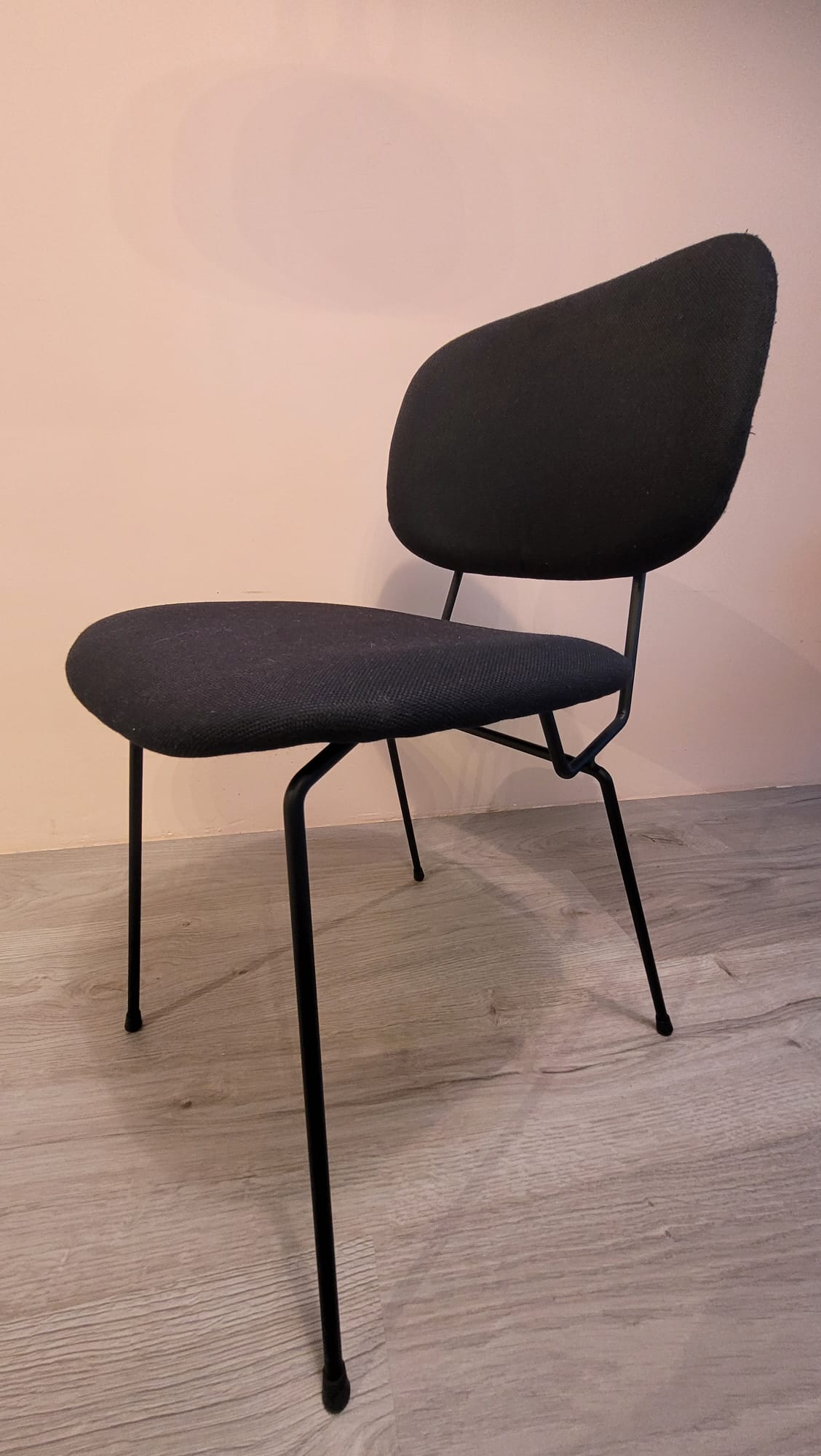 Lensvelt D-chair image 4