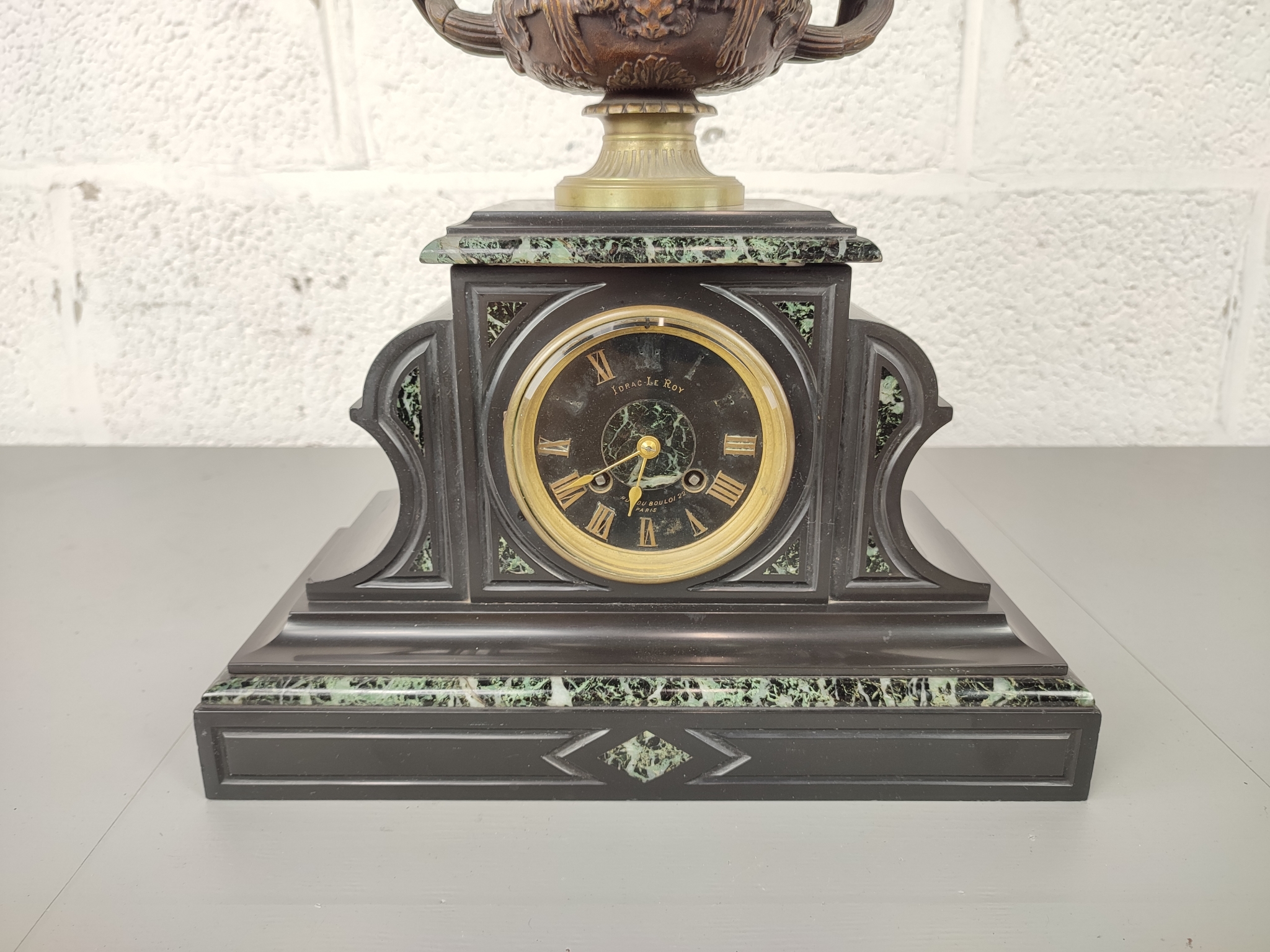 Marmeren Pendule Met Bronzen Coupe image 5