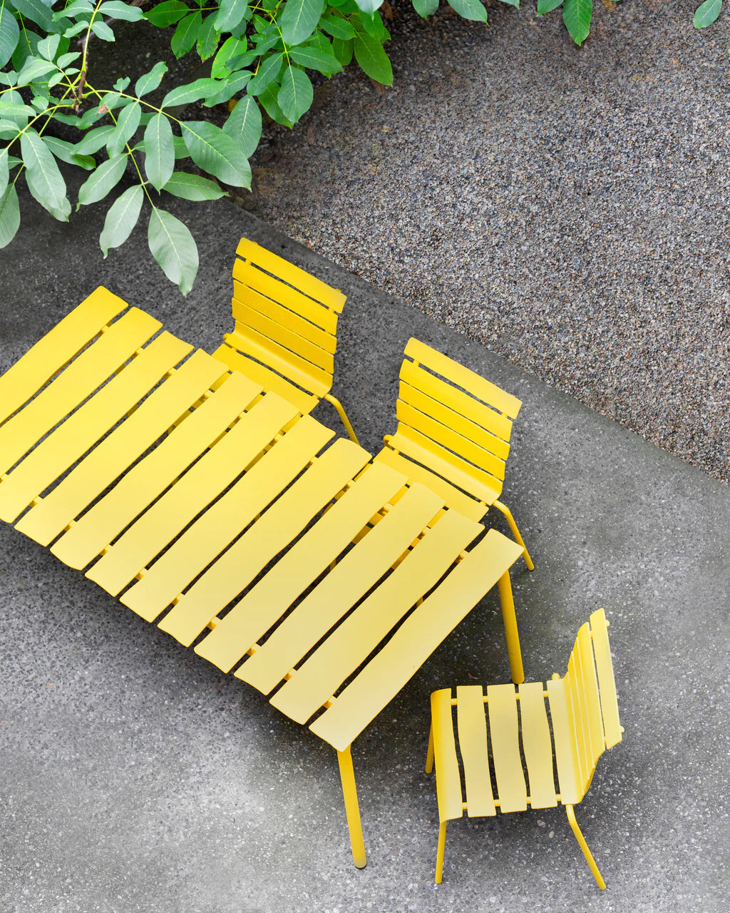 Serax  X Maarten Baas Tuintafel L Yellow Aligned image 5