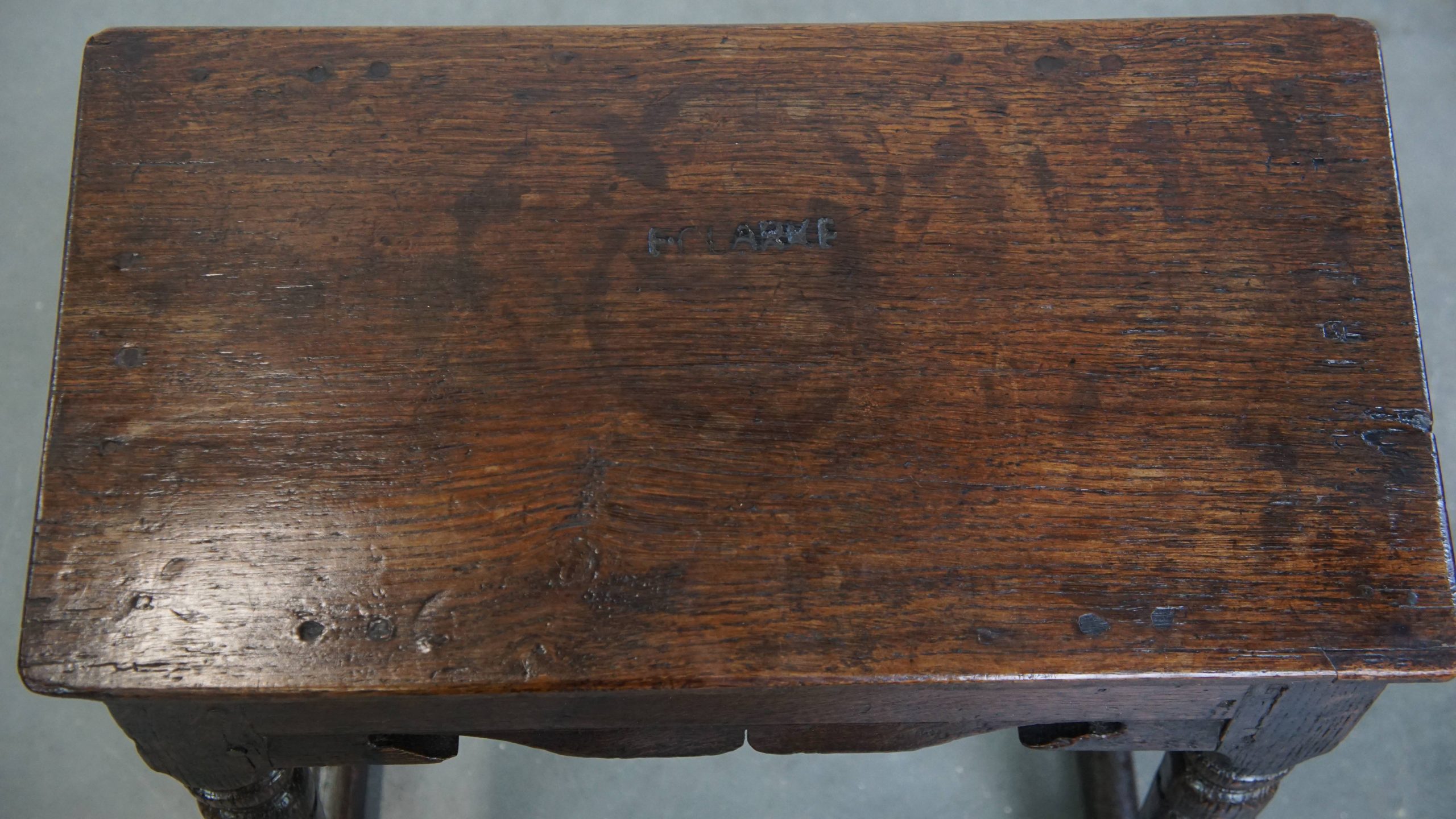 Charmante En Veelzijdige Gesigneerde Antieke Engelse Eikenhouten Joint Stool/ Kruk/ Bijzettafel image 7