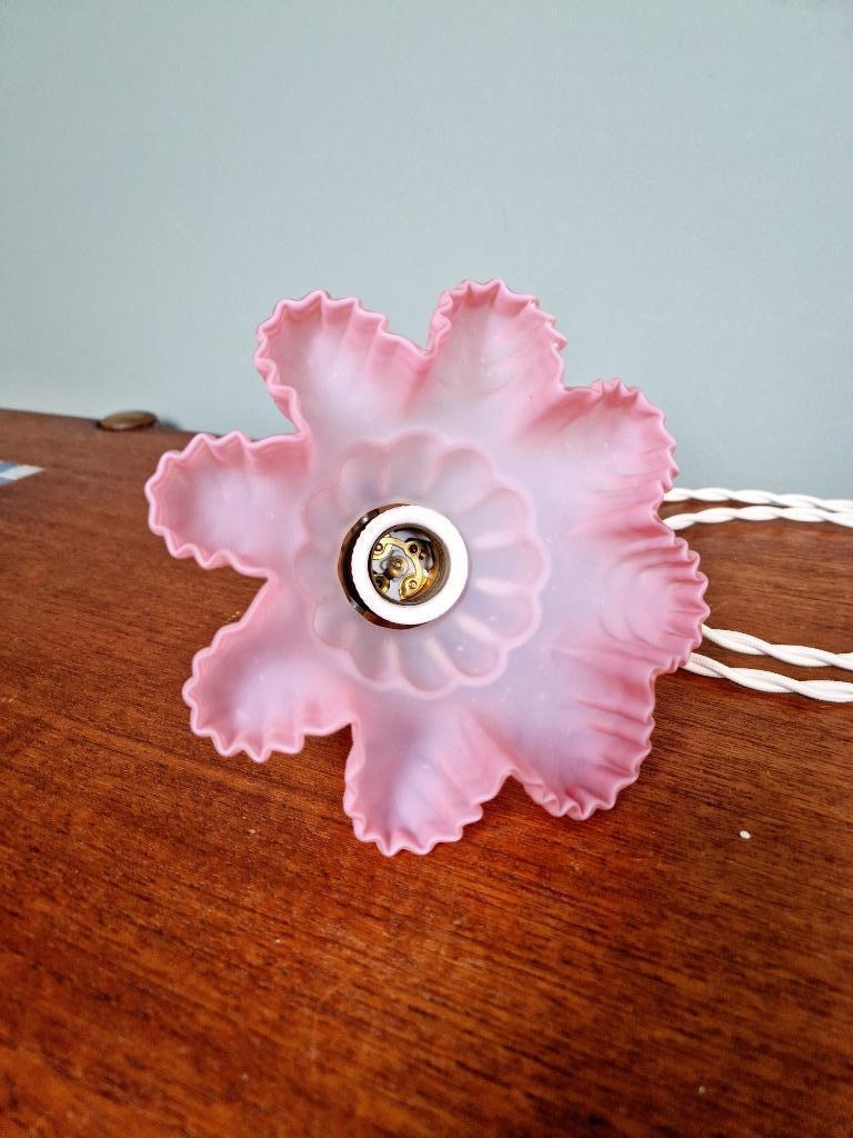 Hanglamp Van Roze Gesatineerd Glas, 1920-30S image 9