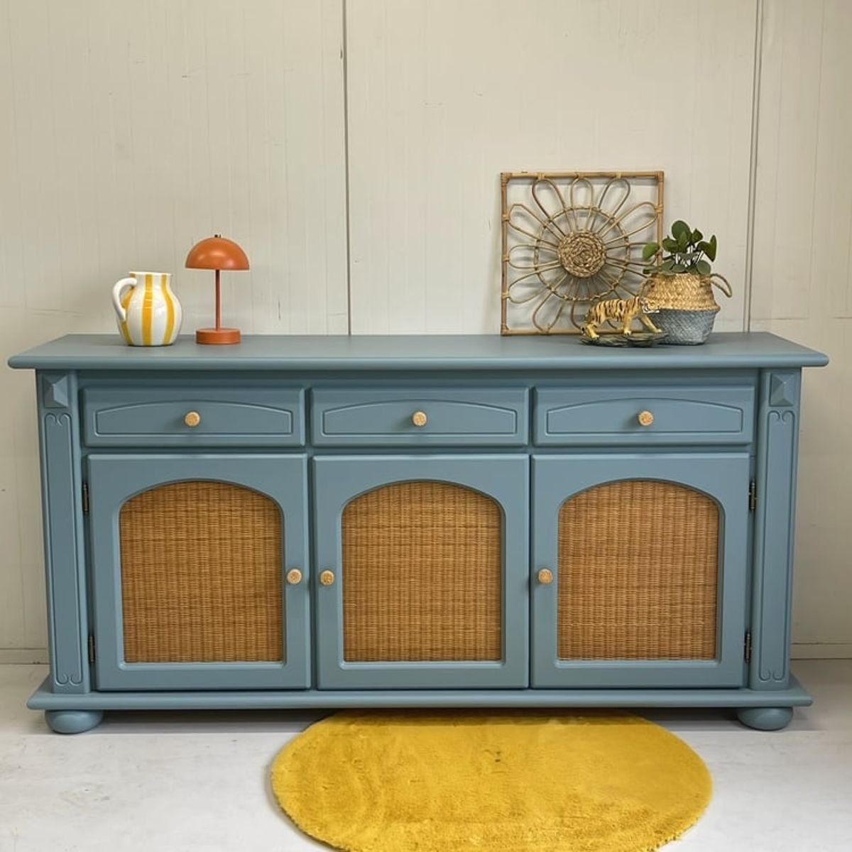 Prachtig Restyle Massief Dressoir Blauw & Rotan Wandkast image 2