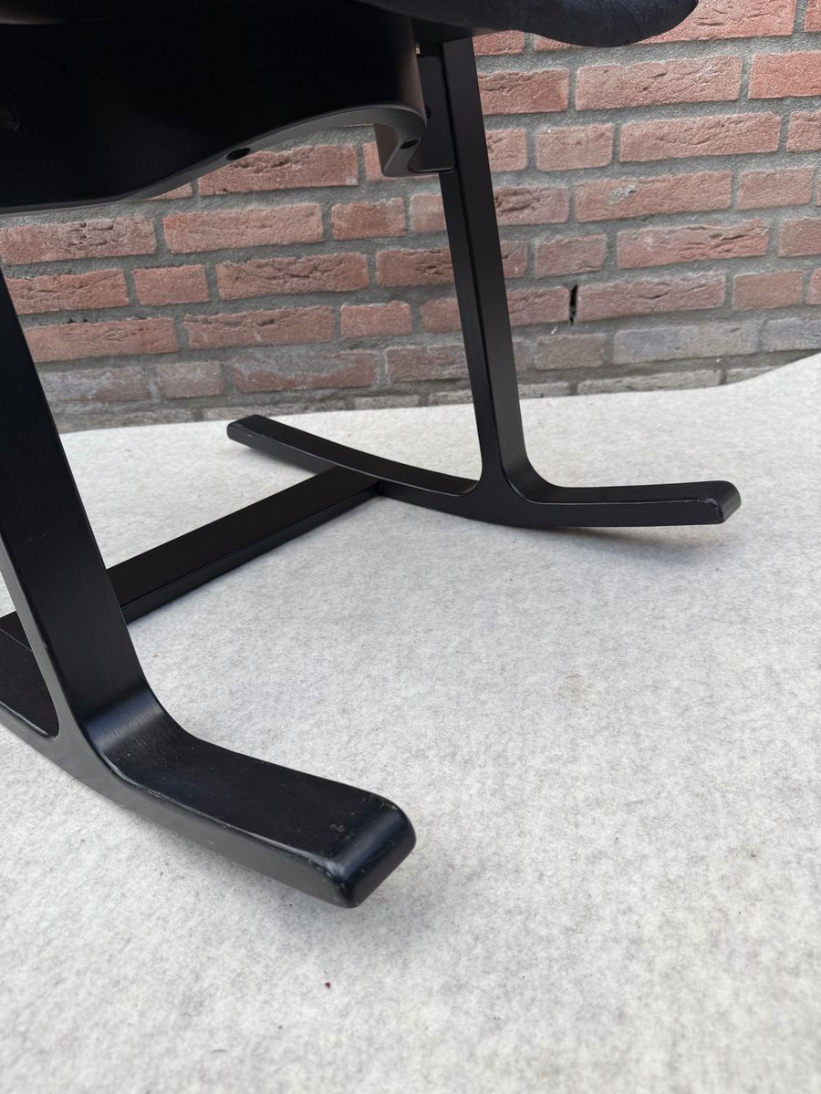 Stokke Peter Opsvik Actulum Ergonomisch Gevormde Schommelstoel - Zwarte Bekleding En Houten Frame image 17