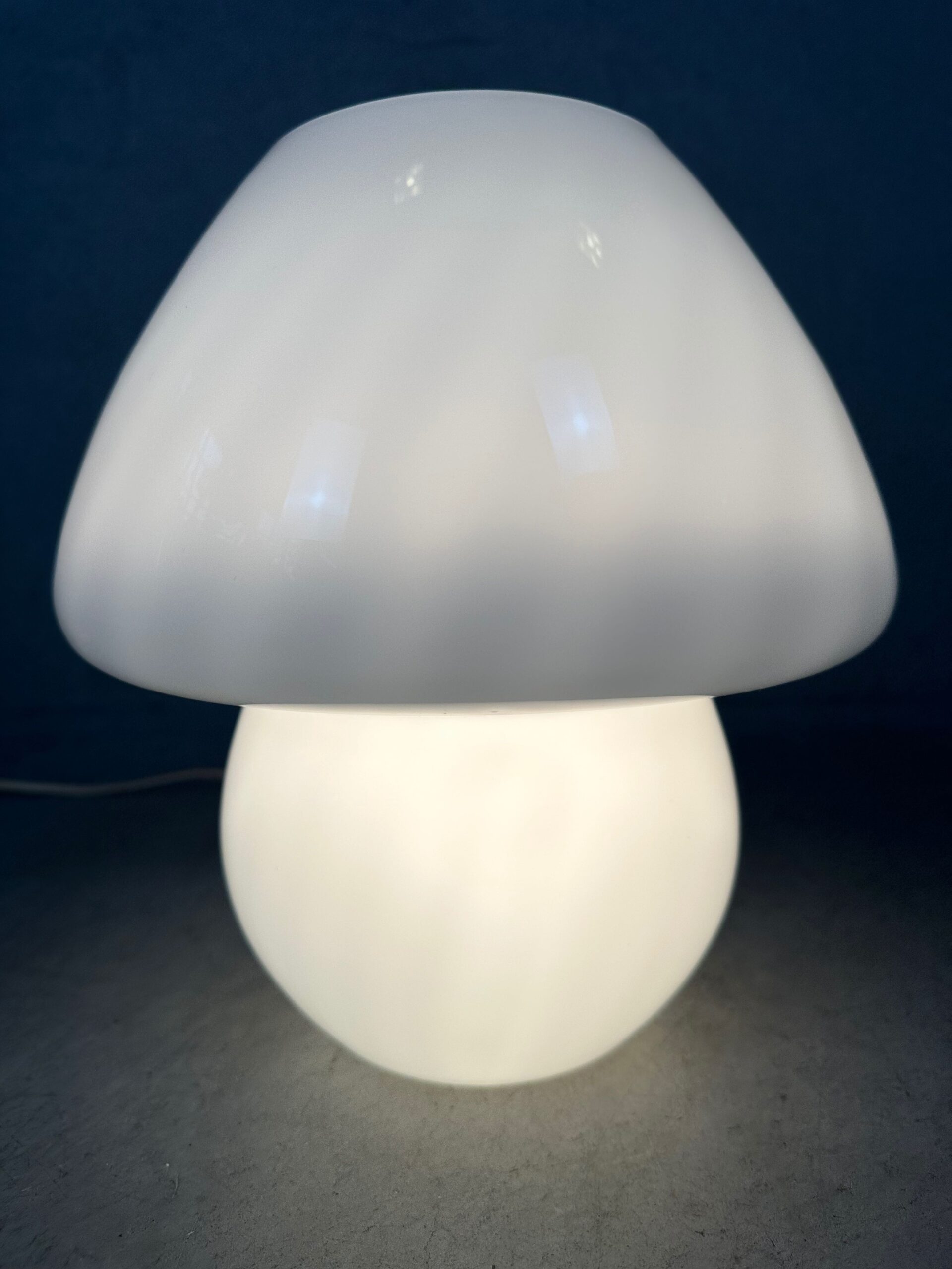 Vintage ‘swirl’ Mushroom Lamp image 2